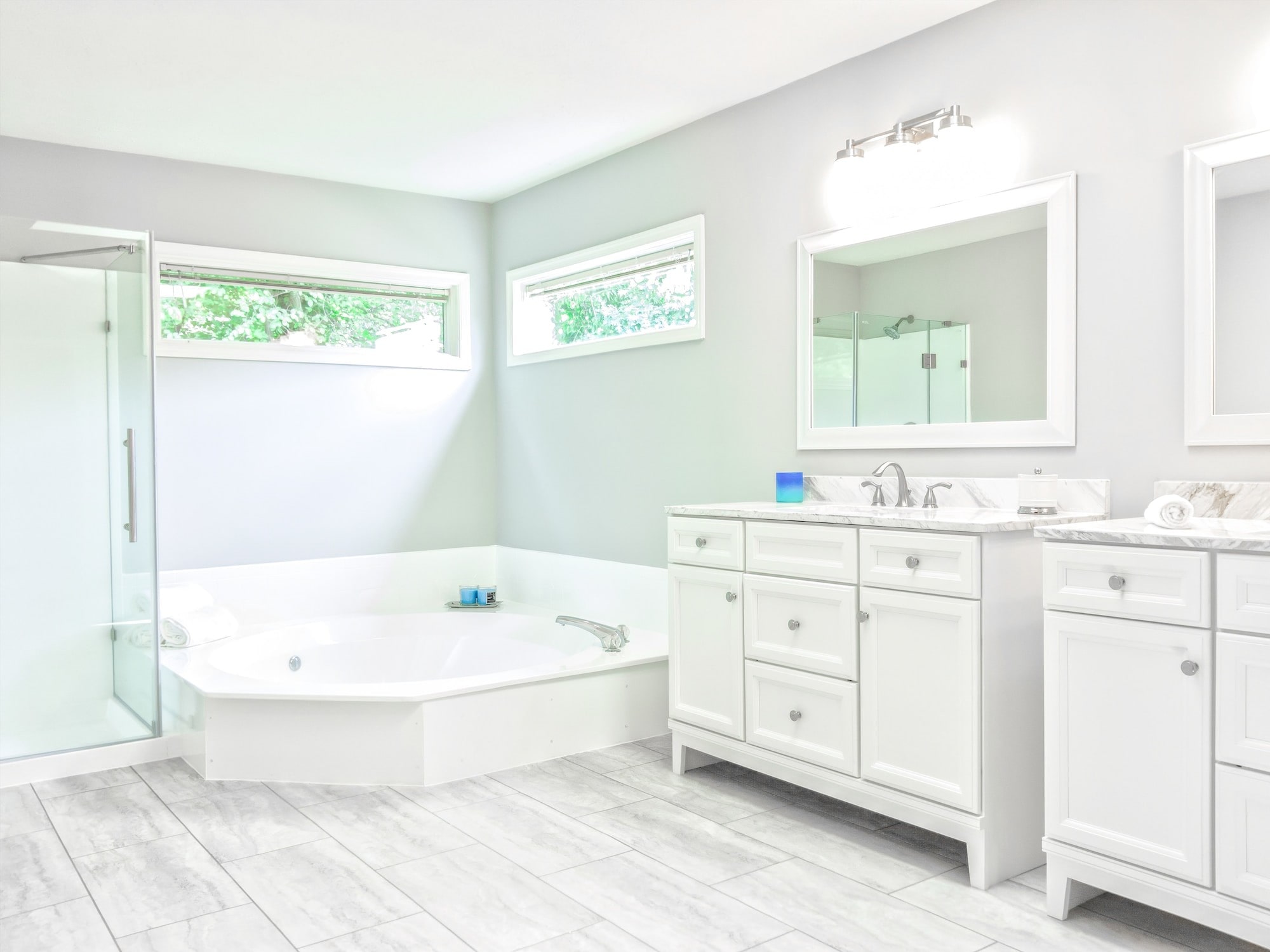 Natural lighted bathroom